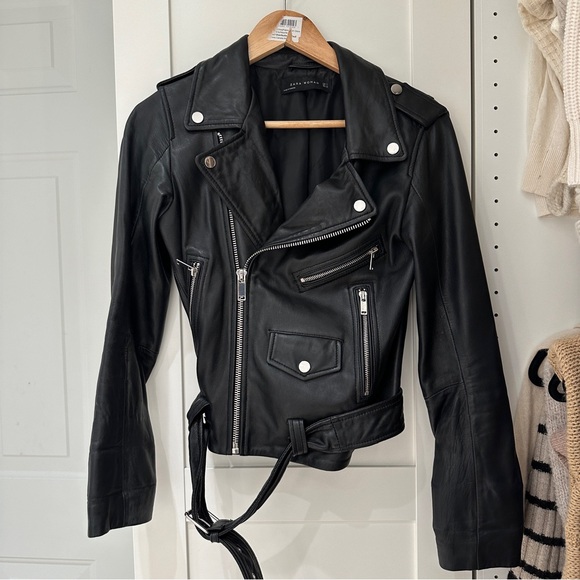 Leather jacket - Picture 1 of 7